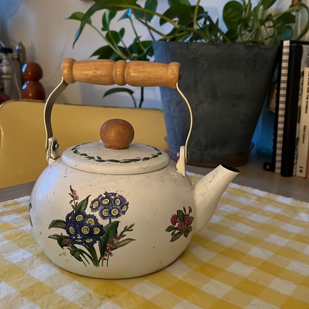 ADORABLE teapot!!!